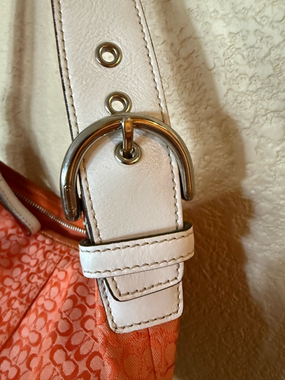 Coach Orange Signature-Pattern Shoulder Bag w/ White Strap & bi-colored hang tag - Picture 8 of 9